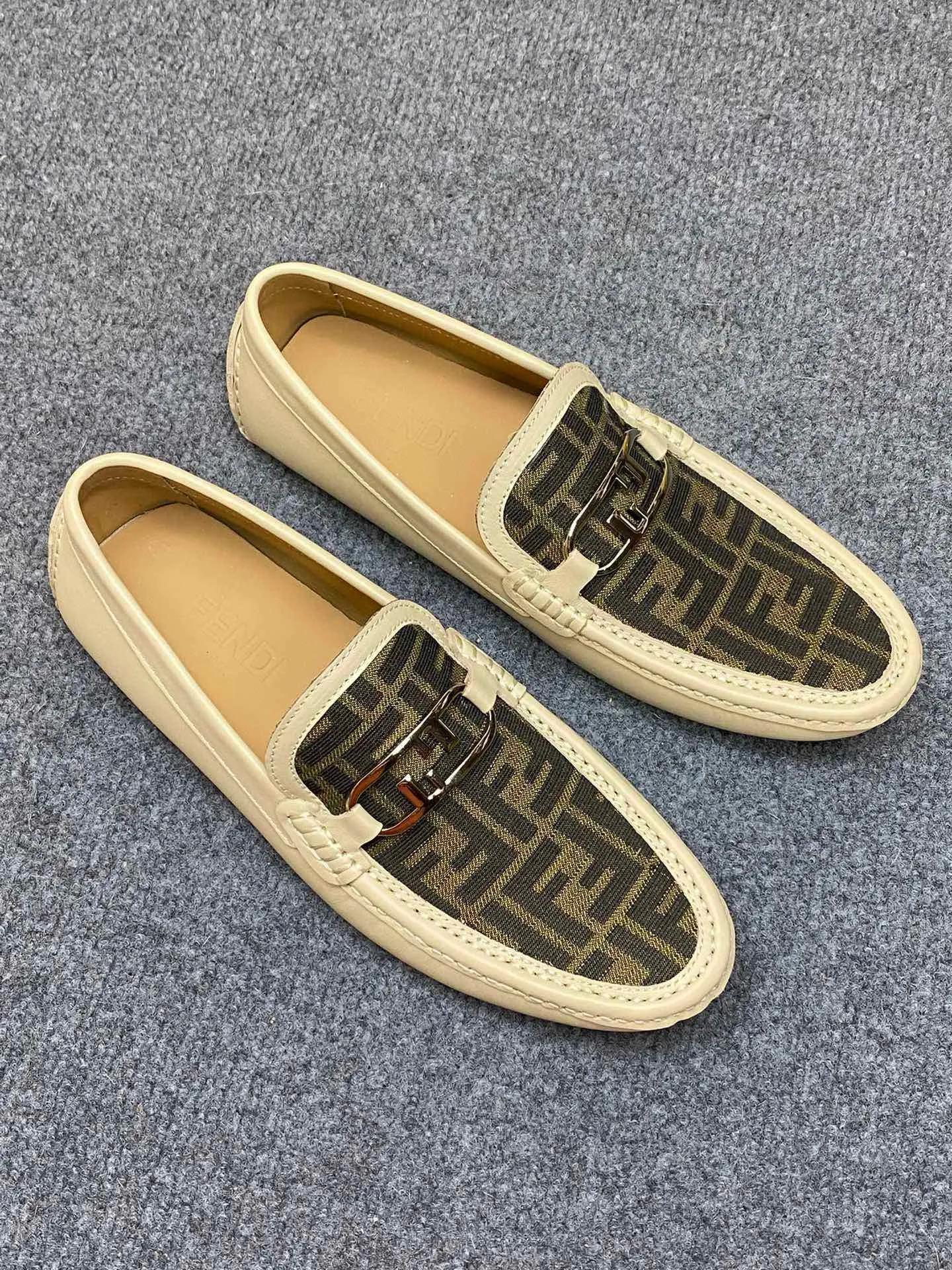 Men's Men's Shoes Men's Men's Shoes 💰700FENDI Fendi Men's Shoes are breathable and comfortable. Original development. Counters copy one to one. Imported cowhide. Niuri. 38 to 44. (can be ordered at 45.46. No returns or exchanges)